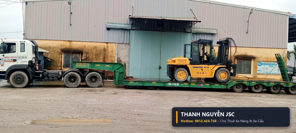 Xe fooc lùn chuyên chở cấu kiện dầm thép và máy móc siêu trường siêu trọng quá khổ quá tải có giấy phép lưu hành