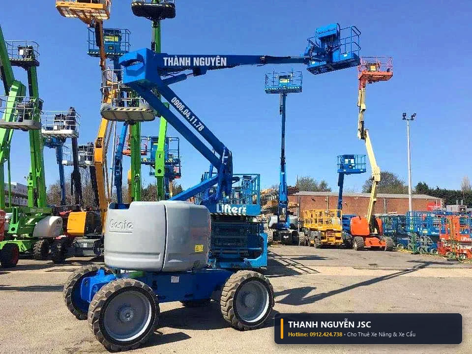 Cho thuê xe nâng người cắt kéo boomlift tại Hải Dương