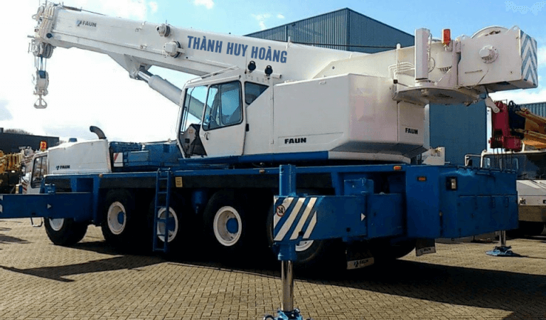 Cẩu chuyên dụng từ 50 tấn đến 400 tấn