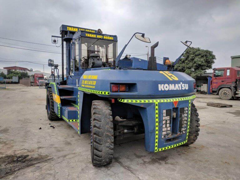 Cho thuê xe nâng 25 tấn KOMATSU uy tín tại Hải Dương