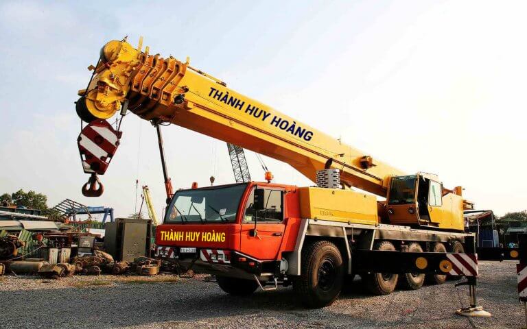 Cho thuê xe cẩu khu công nghiệp Phú Thái